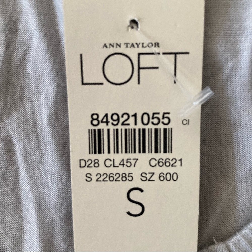 Floral Ruffle Sleeve Top NWT - Picture 11 of 11
